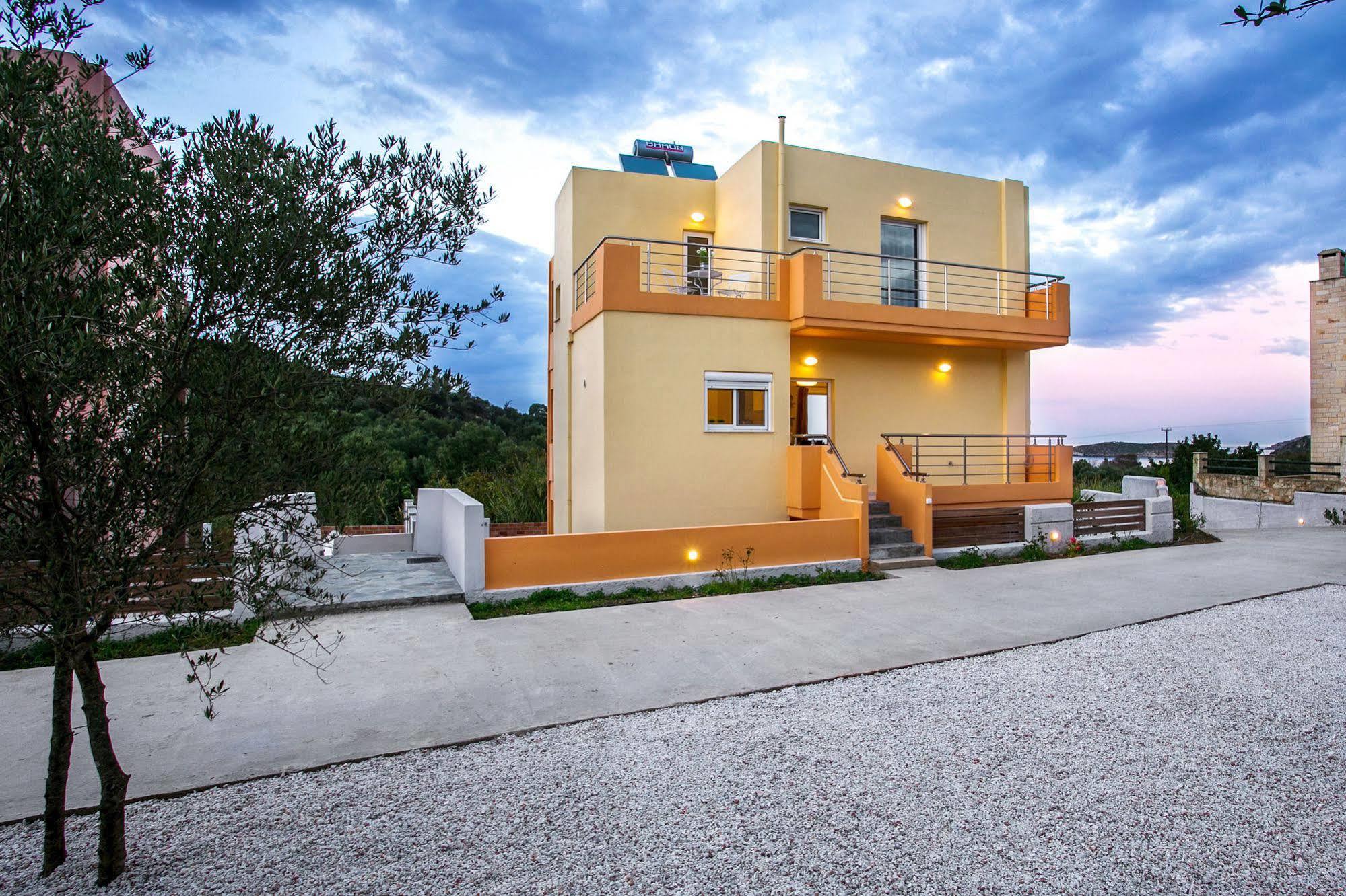 Cyan Icons Villas Tsivarás Extérieur photo