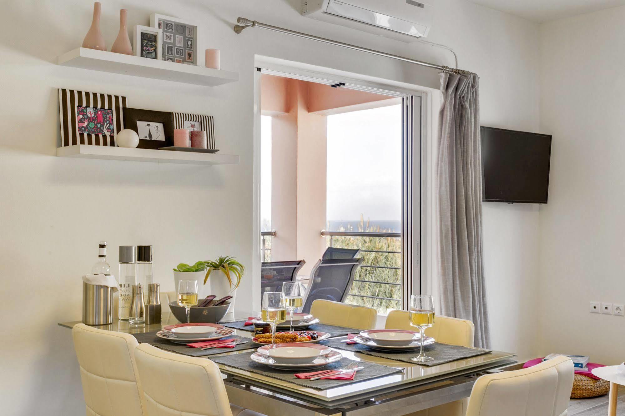 Cyan Icons Villas Tsivarás Extérieur photo