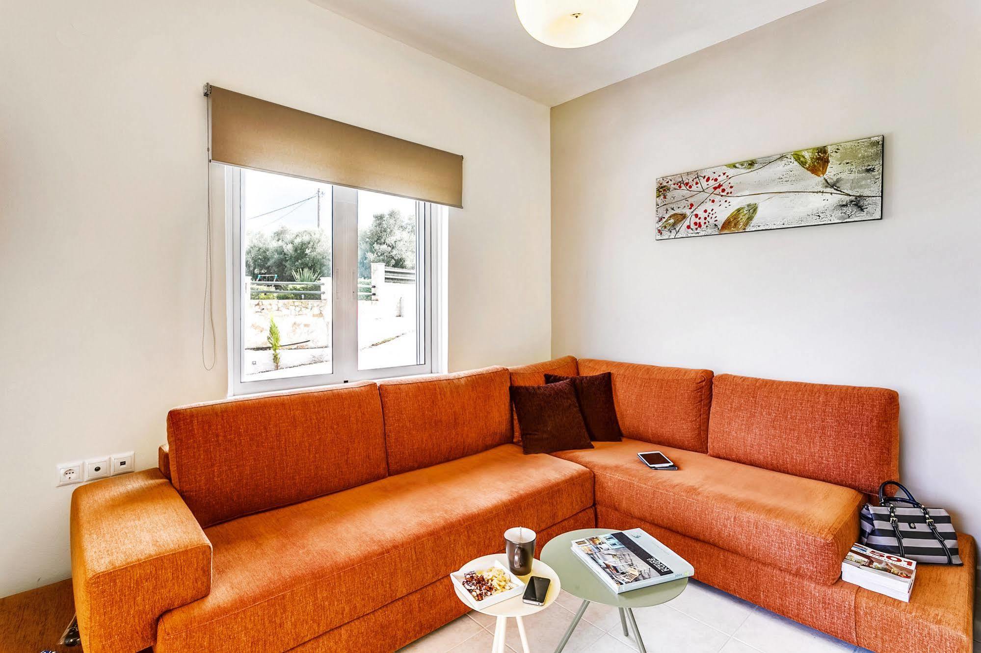 Cyan Icons Villas Tsivarás Extérieur photo