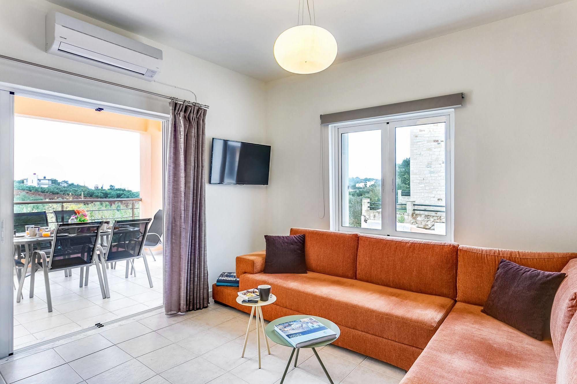 Cyan Icons Villas Tsivarás Extérieur photo