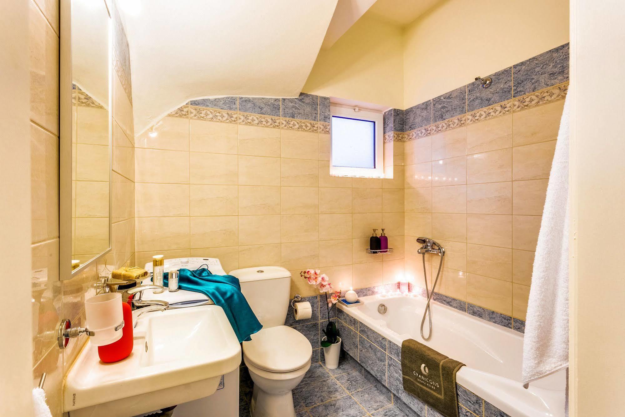 Cyan Icons Villas Tsivarás Extérieur photo